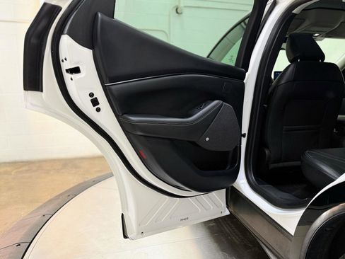 Used 2021 Ford Mustang Mach-E Premium image 15