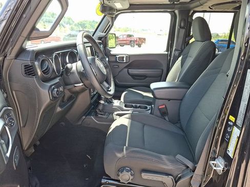 Used 2021 Jeep Wrangler Unlimited Sport AWD/4WD image 13