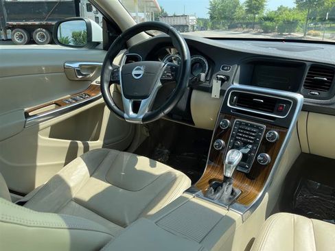 Used 2013 Volvo S60 T5 AWD/4WD image 68