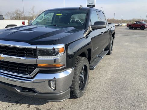 Used 2018 Chevrolet Silverado 1500 LT w/ All Star Edition image 12