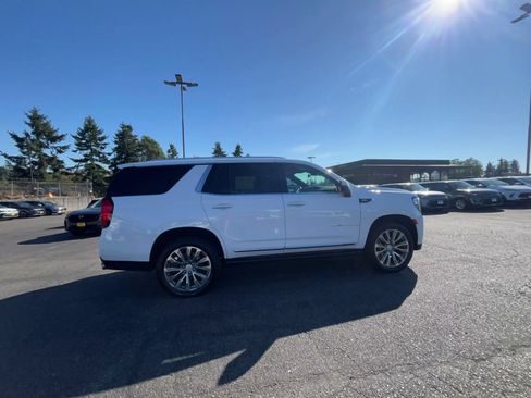 Used 2021 GMC Yukon Denali w/ Denali Premium Package AWD/4WD image 15