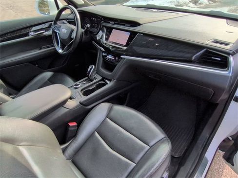 Used 2020 Cadillac XT6 Premium Luxury image 28