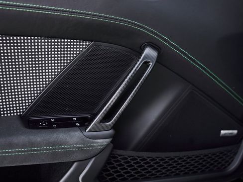 Used 2025 Porsche 911 GT3 RS w/ Weissach Package RWD image 36