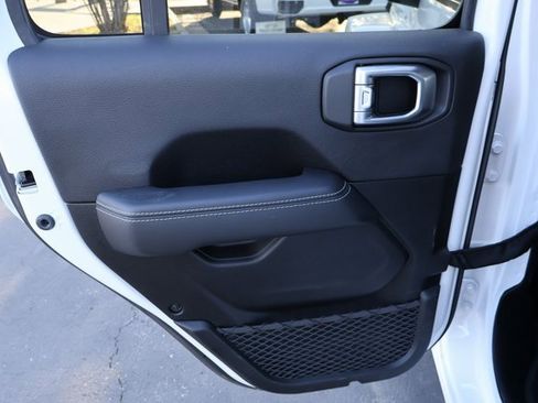 Used 2021 Jeep Gladiator Overland w/ Popular Equipment Package image 26