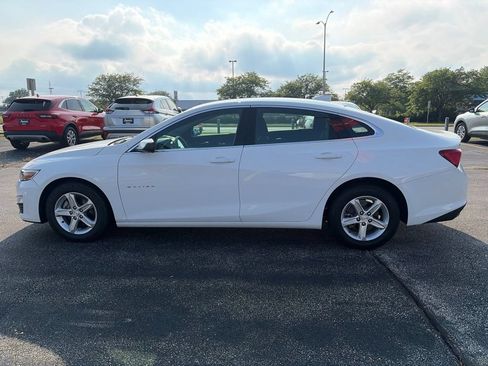Used 2024 Chevrolet Malibu LT FWD image 2