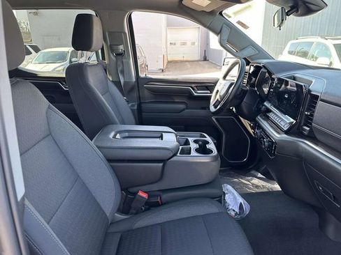 Used 2022 Chevrolet Silverado 1500 LT image 18