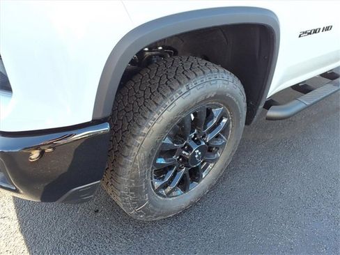 New 2026 Chevrolet Silverado 2500 Custom w/ Custom Blackout Package image 18