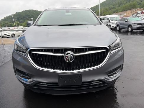 Used 2020 Buick Enclave Essence w/ Sound and Sites Package AWD/4WD image 2