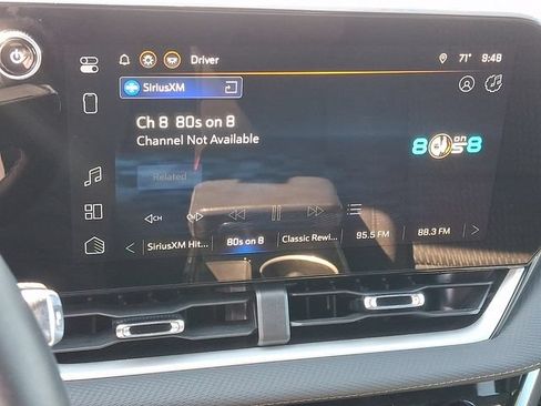 Used 2025 Chevrolet Equinox LT AWD/4WD image 11