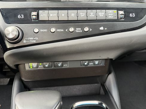 Used 2025 Lexus ES 350 w/ Premium Package FWD image 26