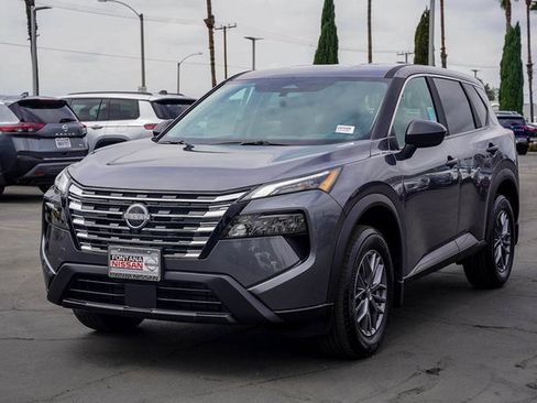 New 2026 Nissan Rogue S image 4