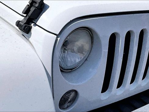 Used 2014 Jeep Wrangler Unlimited Sahara w/ Dual Top Group image 22