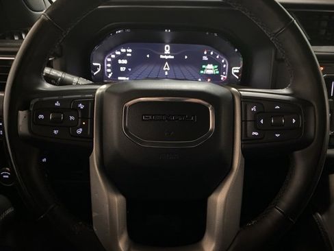 Used 2023 GMC Yukon XL Denali image 40