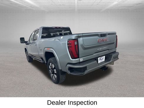 Used 2024 GMC Sierra 2500 Denali w/ Denali Reserve Package image 9
