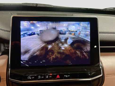 New 2026 Jeep Compass Limited image 14