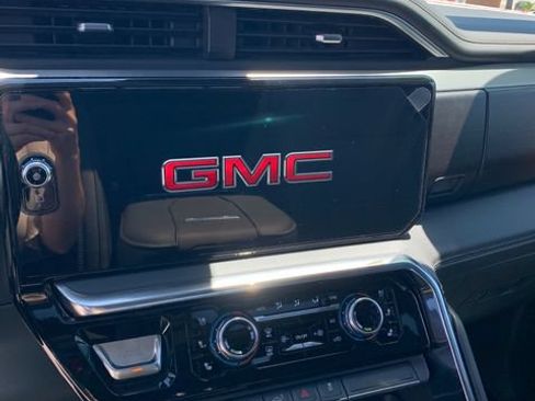 Used 2024 GMC Sierra 3500 Denali w/ Denali Reserve Package AWD/4WD image 25
