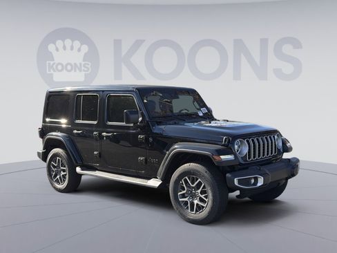 New 2025 Jeep Wrangler Sahara image 10