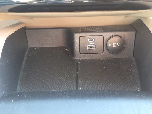 Used 2022 Ford Escape SE FWD image 28