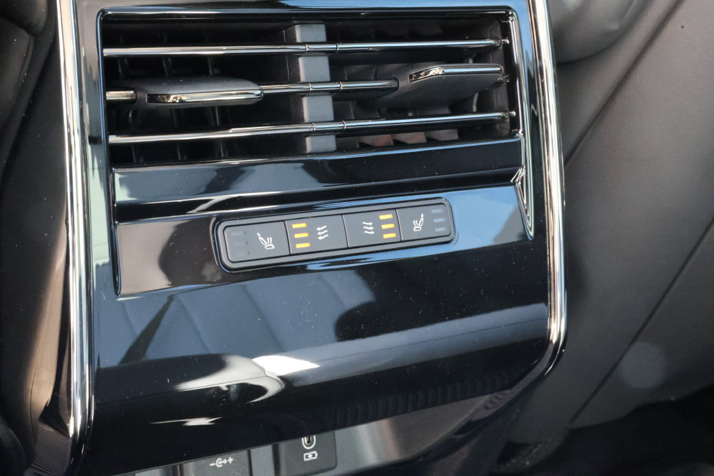 New 2026 Land Rover Range Rover Sport Dynamic SE AWD/4WD image 36