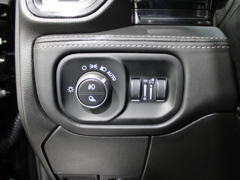 Used 2025 RAM 2500 Limited image 8