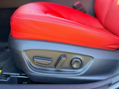 Used 2022 Toyota Camry XSE image 9