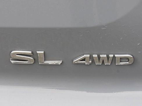 Used 2022 Nissan Pathfinder SL AWD/4WD image 8