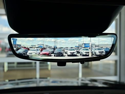 Used 2025 Cadillac Escalade Sport Platinum w/ LPO, ONYX Package image 37