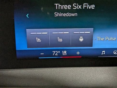 Used 2026 BMW iX xDrive60 w/ Premium Package image 18