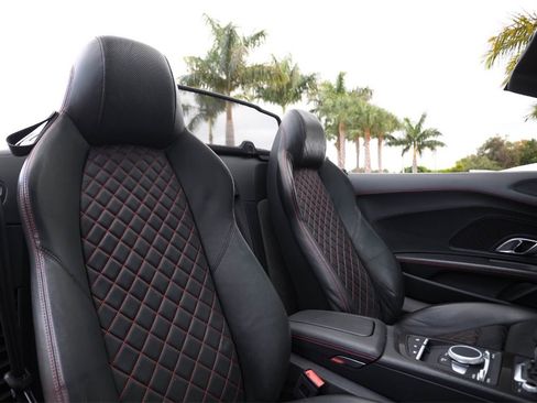 Used 2018 Audi R8 V10 plus image 44