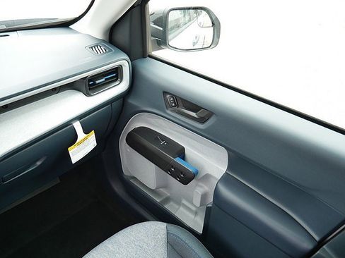 New 2025 Ford Maverick XLT w/ XLT Luxury Package image 22