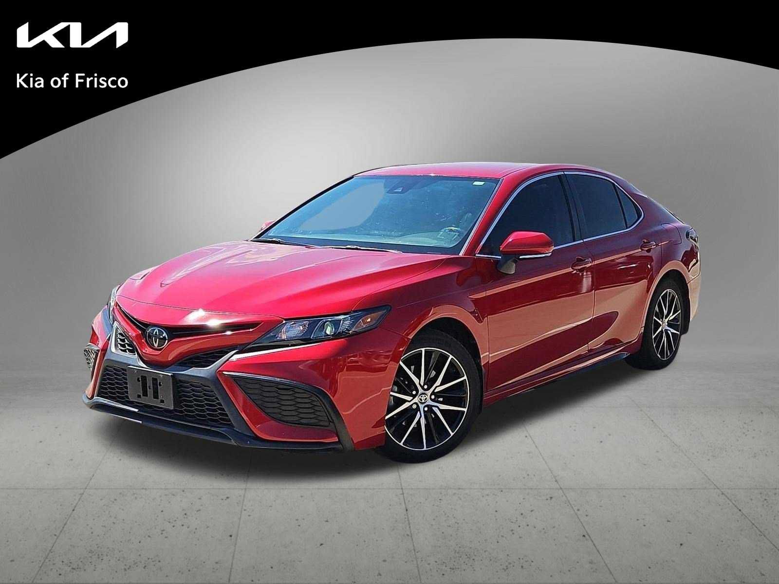 Used 2023 Toyota Camry SE FWD image 1