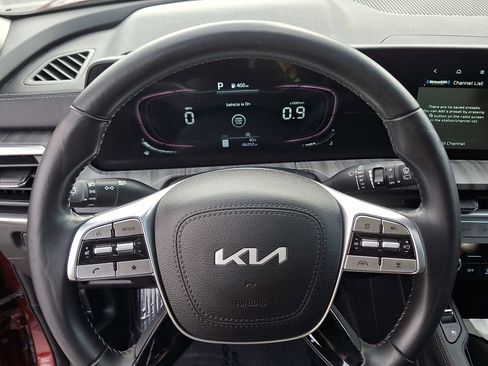 Used 2023 Kia Telluride EX w/ EX Captain's Chair Package image 22