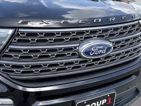 Used 2023 Ford Explorer XLT w/ Equipment Group 202A RWD image 28