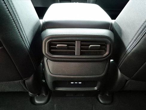 Used 2025 Honda Passport EX-L image 17