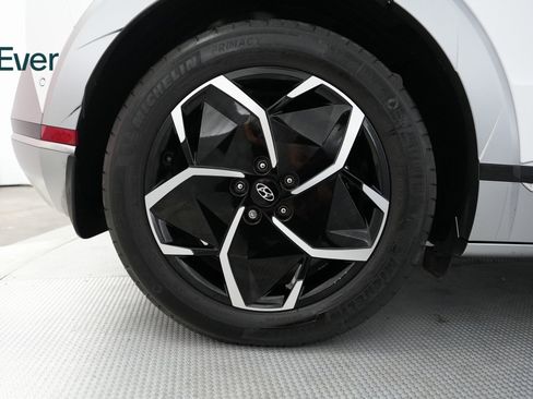 Used 2024 Hyundai Ioniq 5 Limited image 20