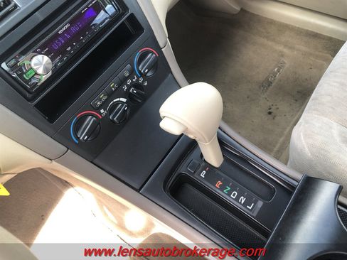 Used 2001 Toyota Avalon XLS image 14