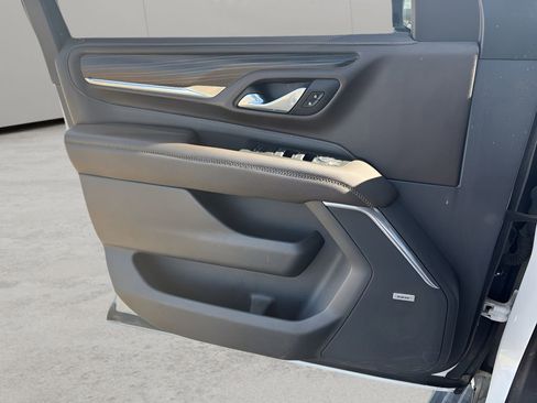 Used 2024 GMC Yukon SLT image 28