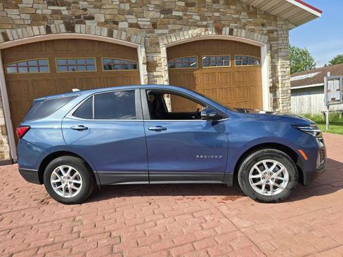 Used 2024 Chevrolet Equinox LT AWD/4WD image 2