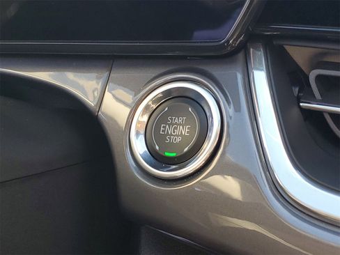 Used 2025 Chevrolet Trax ACTIV w/ Sunroof Package image 28