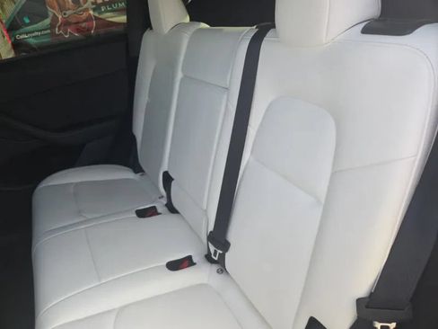 Used 2023 Tesla Model Y Long Range AWD/4WD image 9