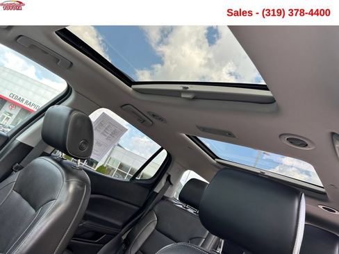 Used 2019 GMC Acadia SLT AWD/4WD image 19