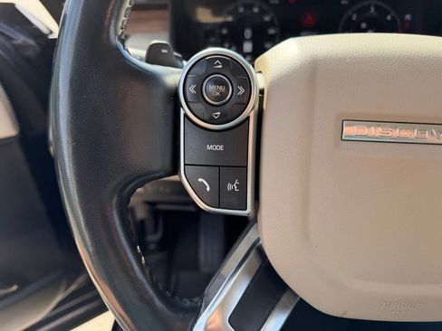 Used 2018 Land Rover Discovery HSE AWD/4WD image 27