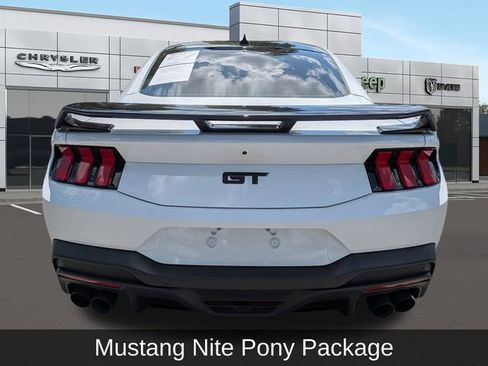 Used 2025 Ford Mustang GT Premium w/ GT Performance Package RWD image 4