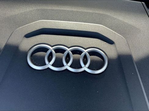 Certified 2025 Audi Q7 3.0T Premium Plus image 31