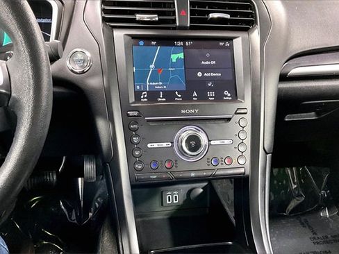 Used 2019 Ford Fusion Titanium image 5