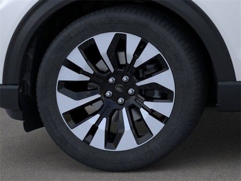 New 2026 Ford Explorer Platinum w/ LUX Leather Package image 19