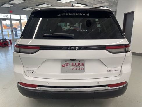 Used 2023 Jeep Grand Cherokee Limited w/ Trailer Tow Prep Group (B) image 9