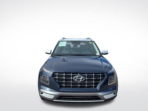 Used 2026 Hyundai Venue SEL FWD image 3