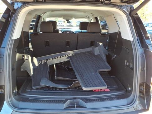 Used 2021 GMC Acadia SLE w/ Driver Convenience Package image 7