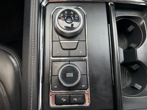 Used 2023 Ford Expedition XLT AWD/4WD image 46
